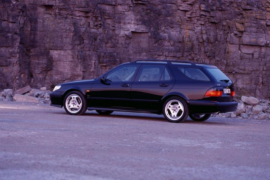  Saab 9-5 2003 года  (фото 8 из 16)